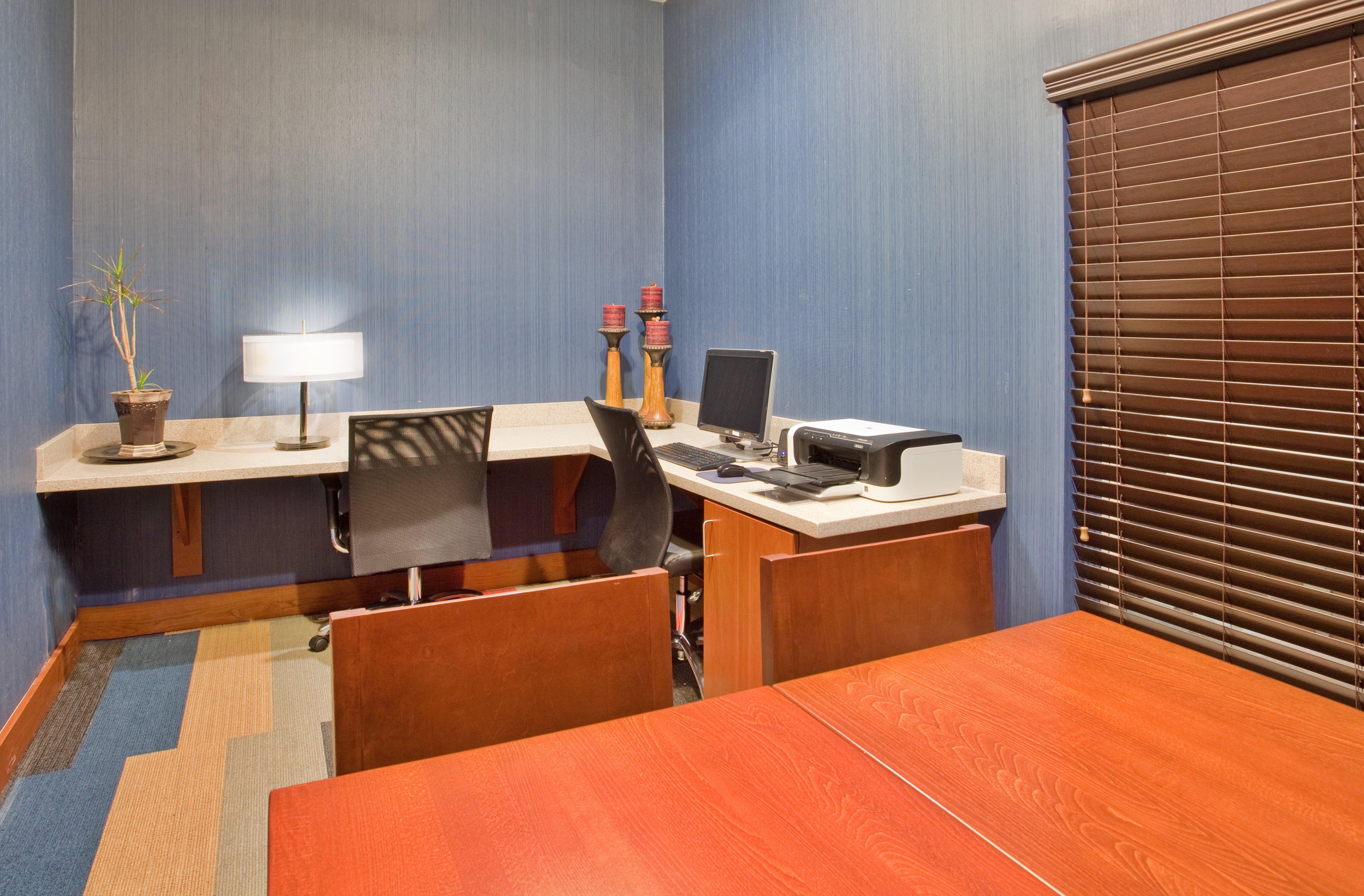 Holiday Inn Express Hotel & Suites Beatrice By Ihg Exterior foto