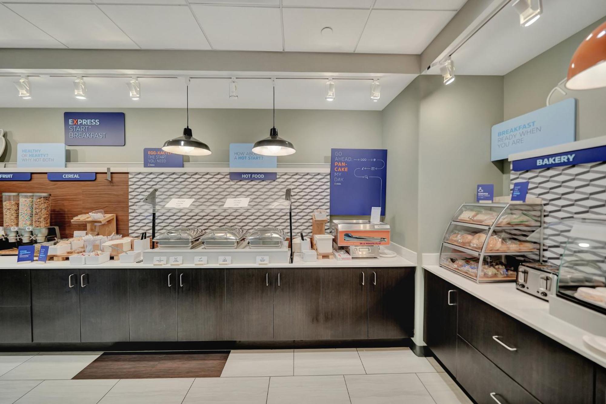 Holiday Inn Express Hotel & Suites Beatrice By Ihg Exterior foto