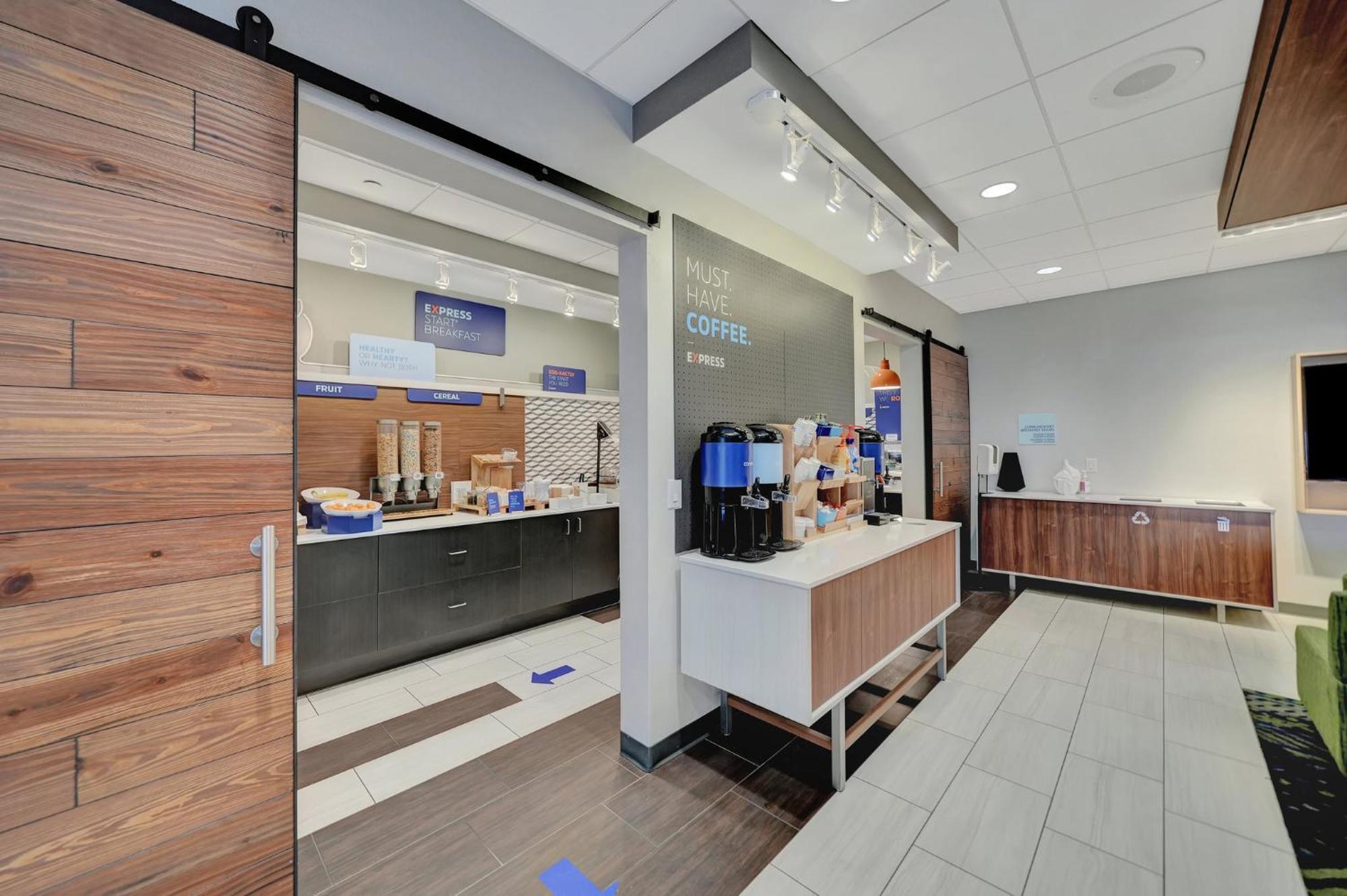 Holiday Inn Express Hotel & Suites Beatrice By Ihg Exterior foto