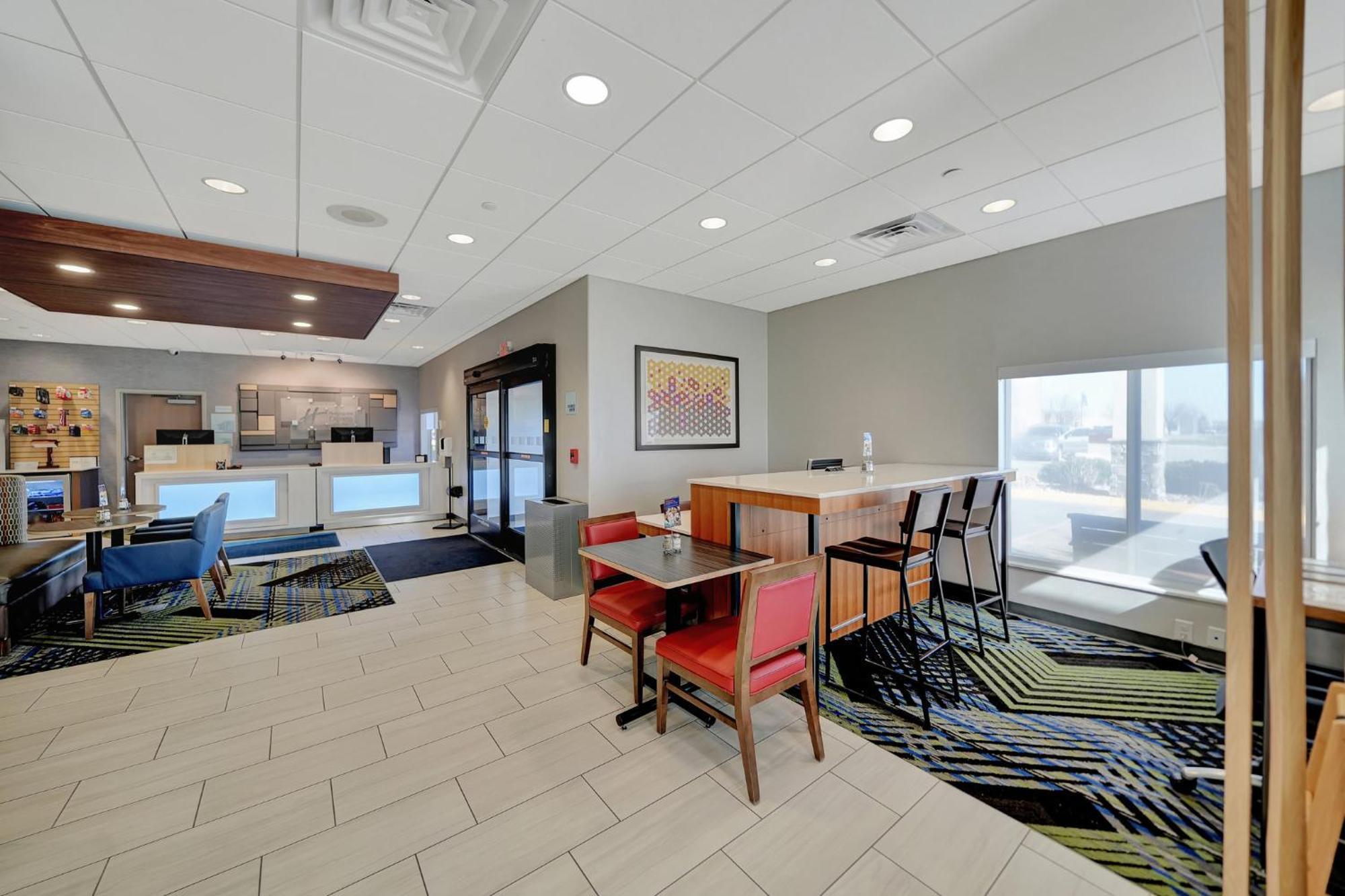 Holiday Inn Express Hotel & Suites Beatrice By Ihg Exterior foto